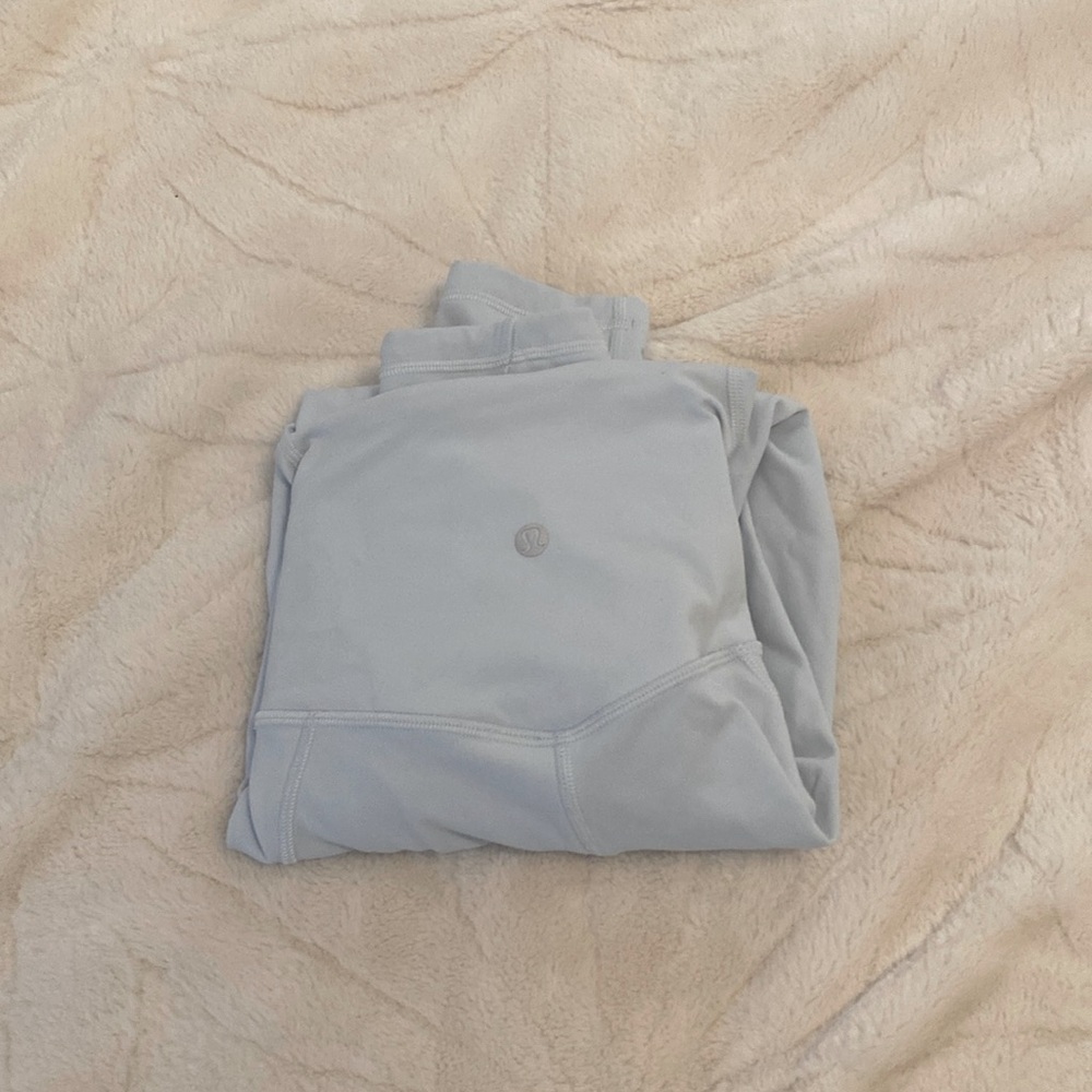 Selling powder blue lululemon leggings!